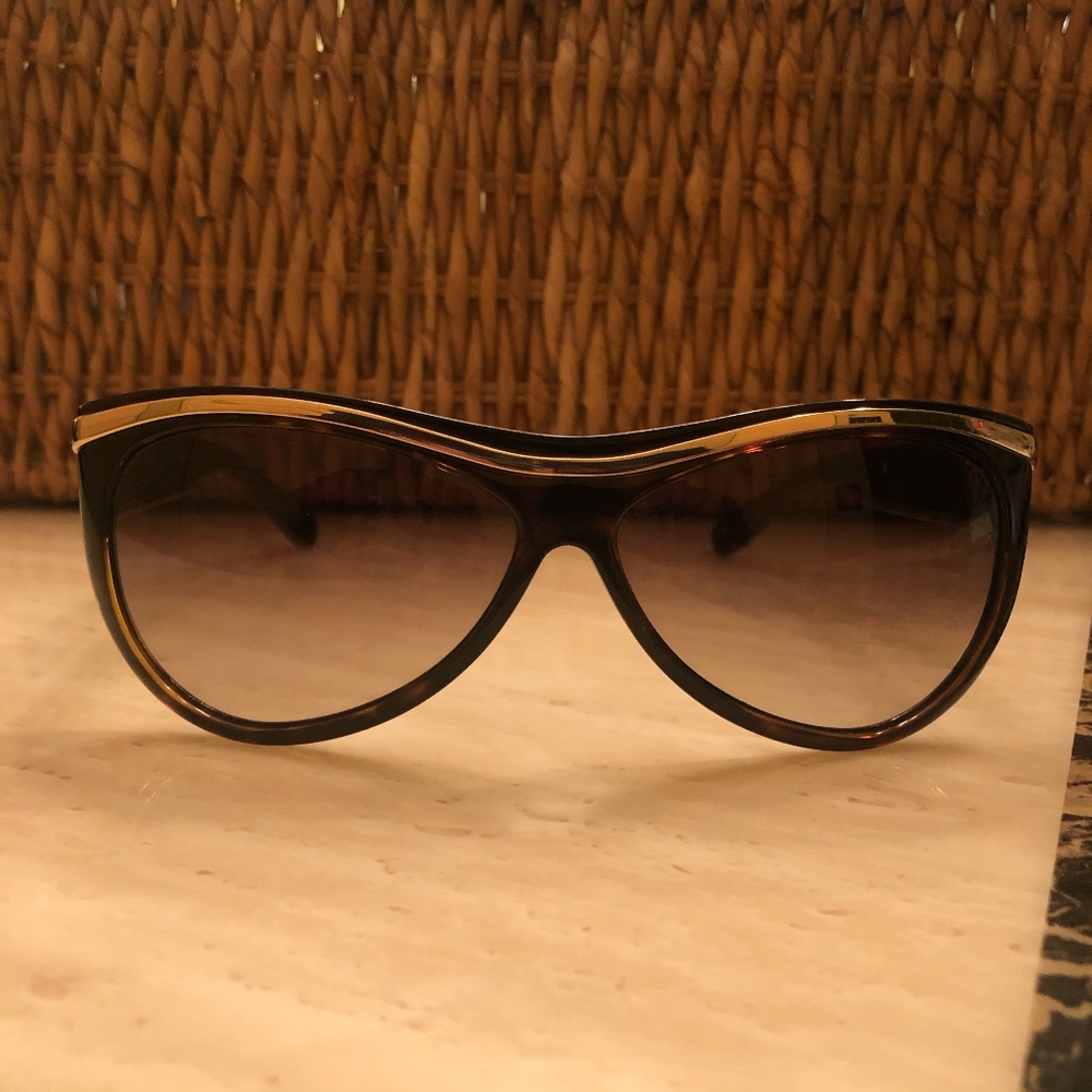 GUCCI SUNGLASSES
